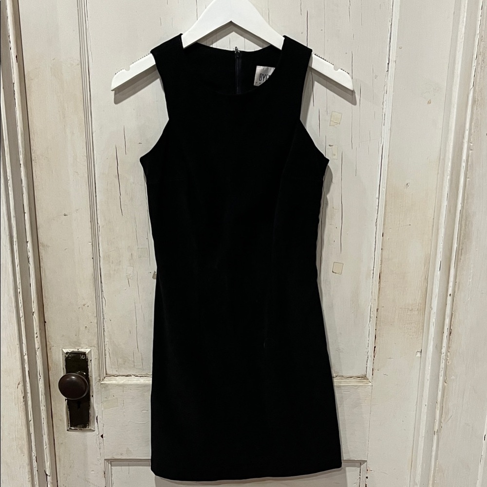 Elegant Black Sleeveless Dress